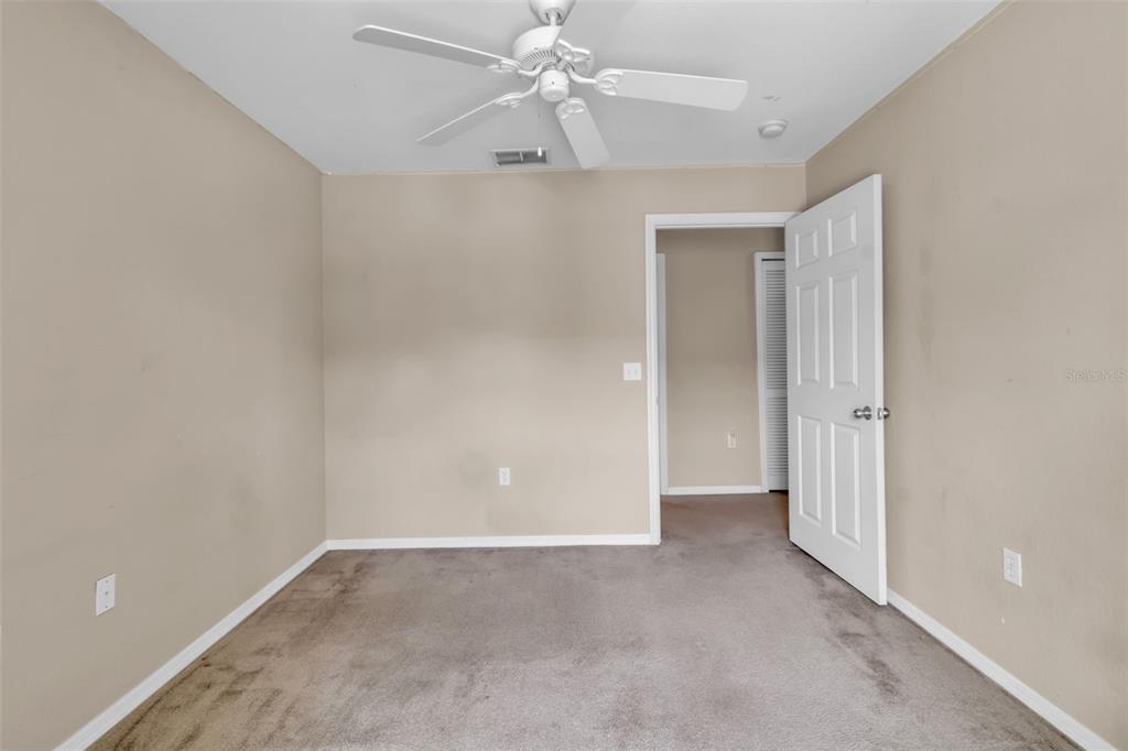 5541 Rosehill Road, Unit 202 Sarasota, FL 34233 - Photo 34 of 47