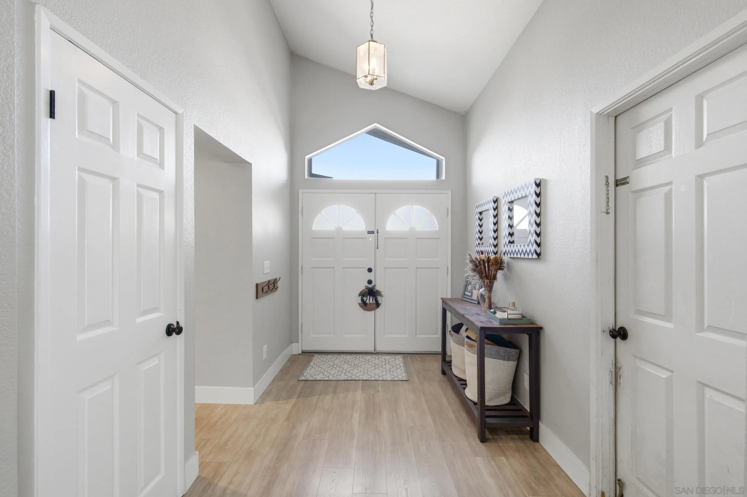 1120 Cottontail Road Vista, CA 92081 - Photo 4 of 24