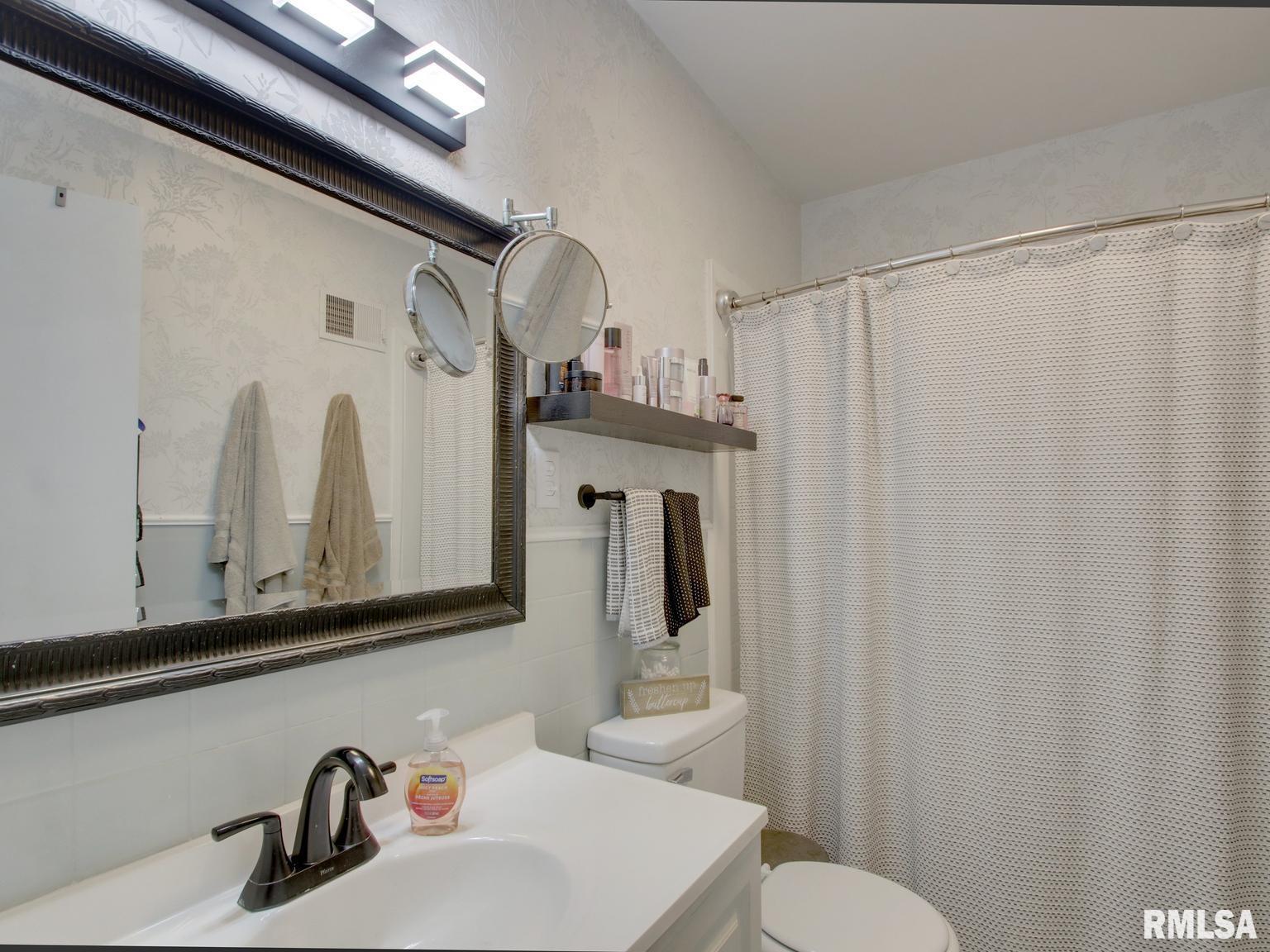 95 Woodlawn Road Quincy, IL 62301 - Photo 17 of 30