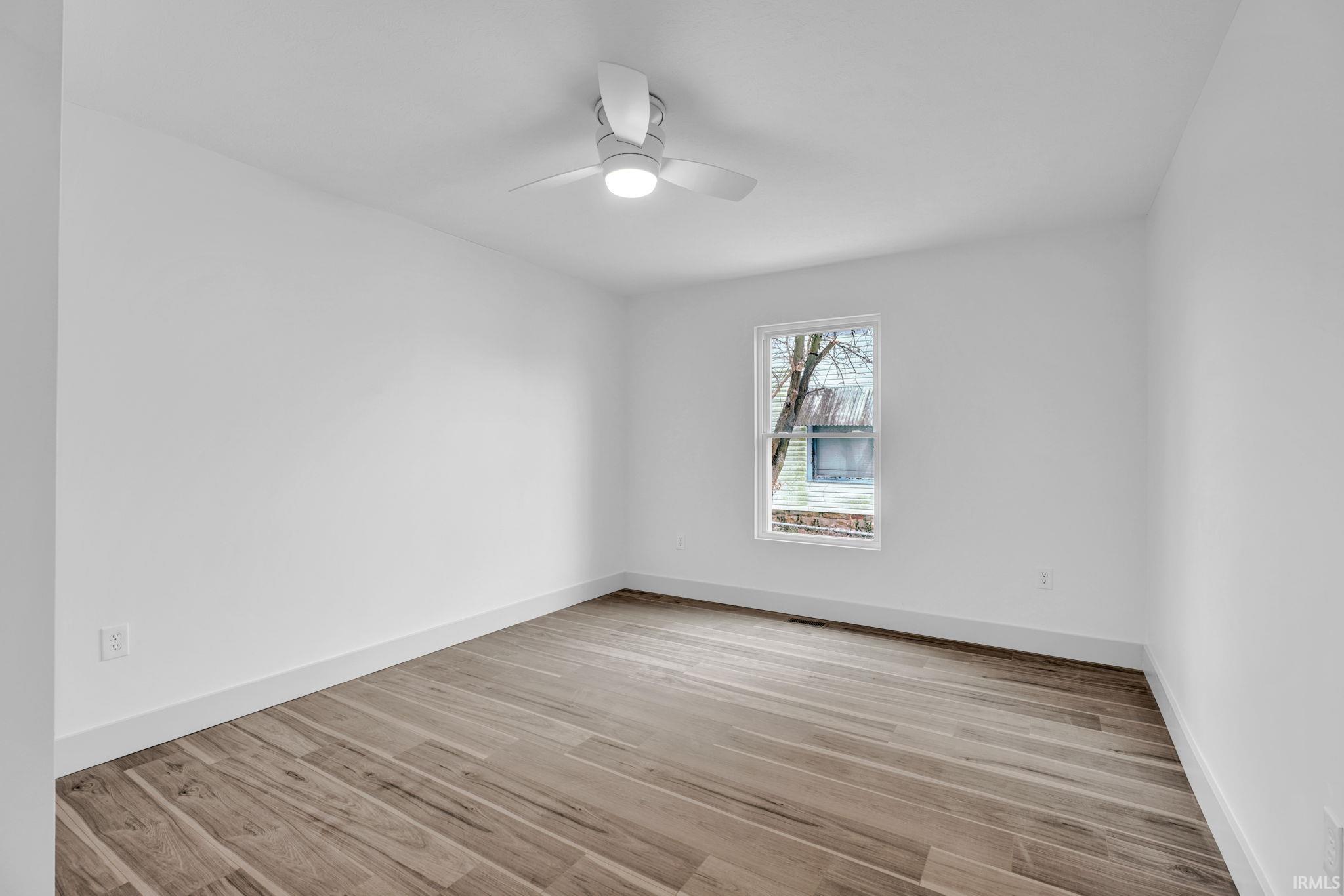 610 West Frank Street Mitchell, IN 47446 - Photo 19 of 25