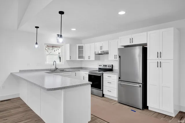 $179,900 | 610 West Frank Street, Mitchell, IN 47446