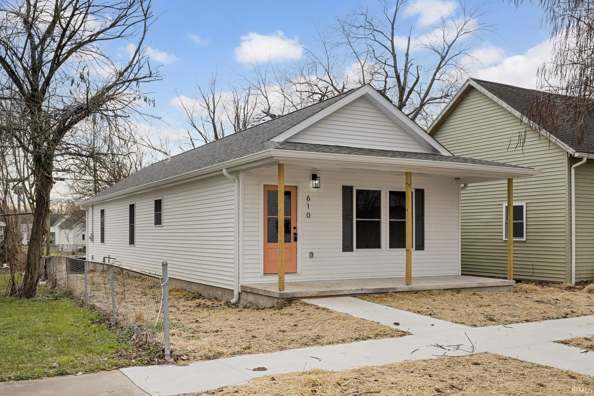 610 West Frank Street Mitchell, IN 47446 - Photo 3 of 25