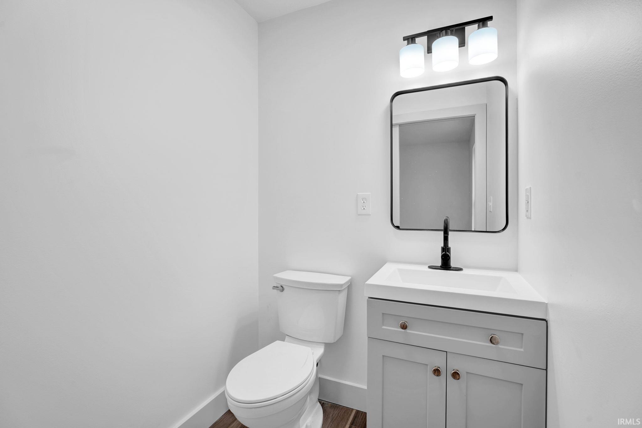 610 West Frank Street Mitchell, IN 47446 - Photo 10 of 25