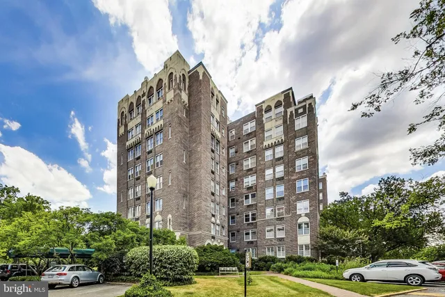 $4,200 | 3900 Cathedral Avenue Northwest, Unit 304A, Washington, DC 20016