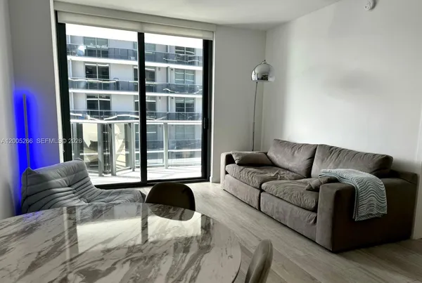 $3,850 | 45 Southwest 9th Street, Unit 3107, Miami, FL 33130