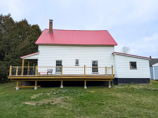 $247,000 | 112 Harrison Avenue, St. Johnsbury, VT 05819