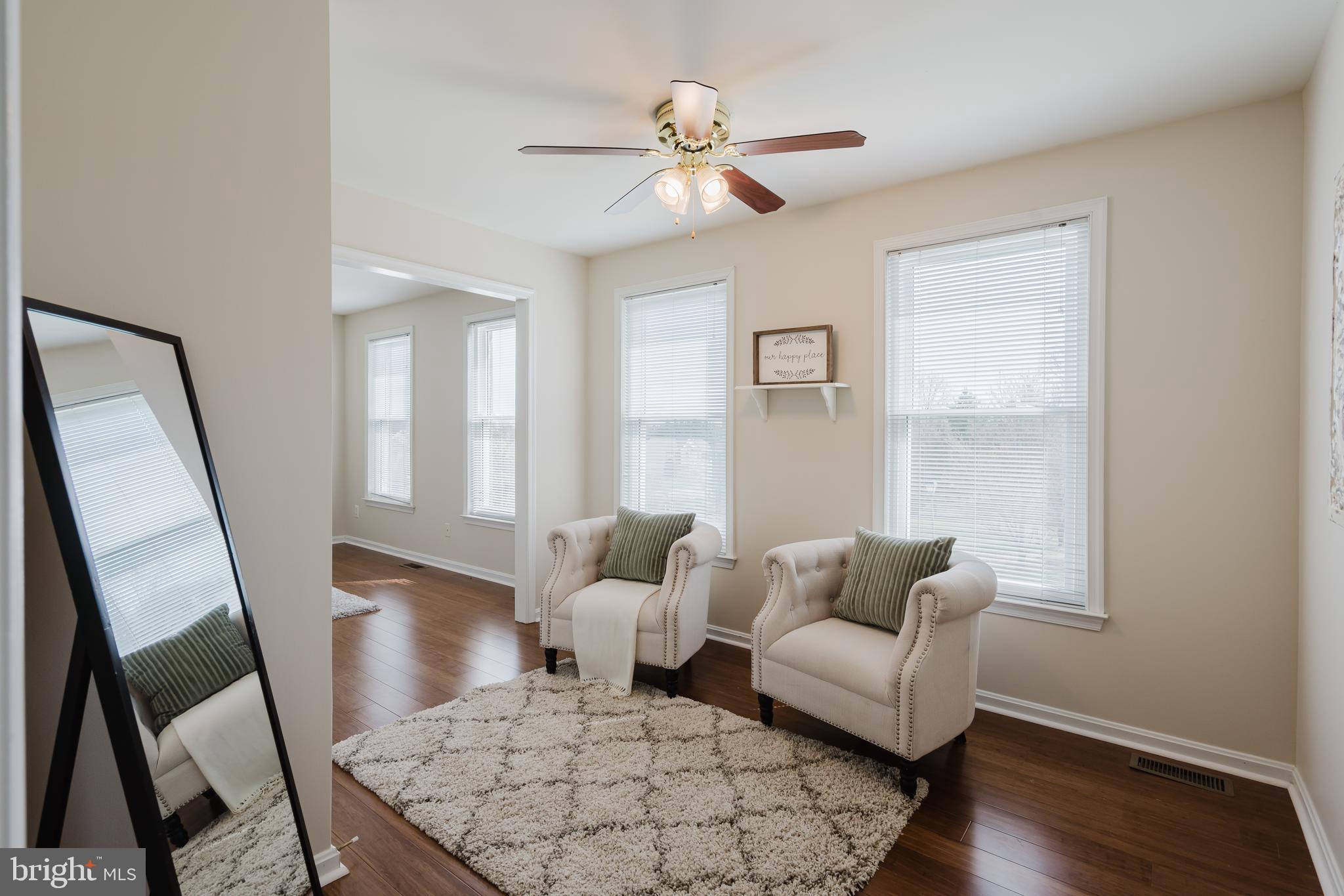 33 Hummingbird Lane Newark, DE 19711 - Photo 30 of 61 a living room with furniture and a window