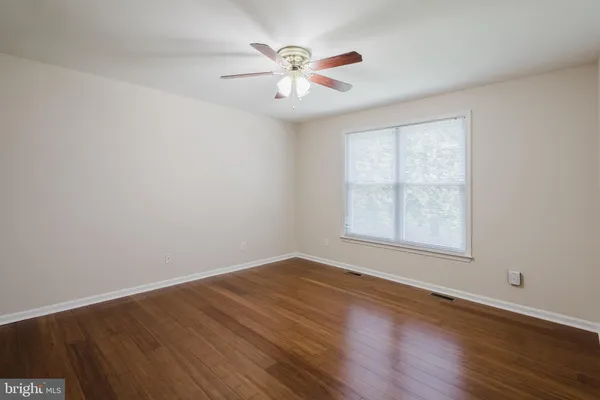 $695,000 | 33 Hummingbird Lane, Newark, DE 19711