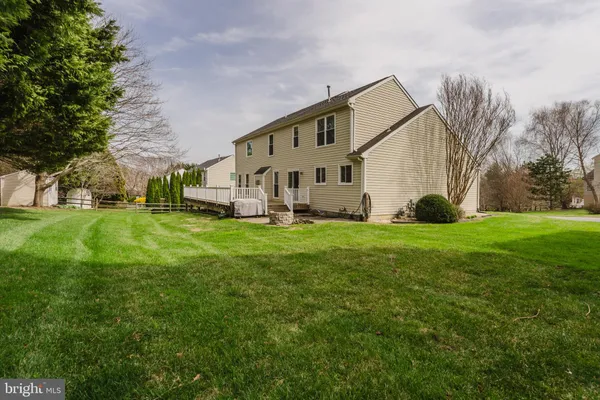 $695,000 | 33 Hummingbird Lane, Newark, DE 19711