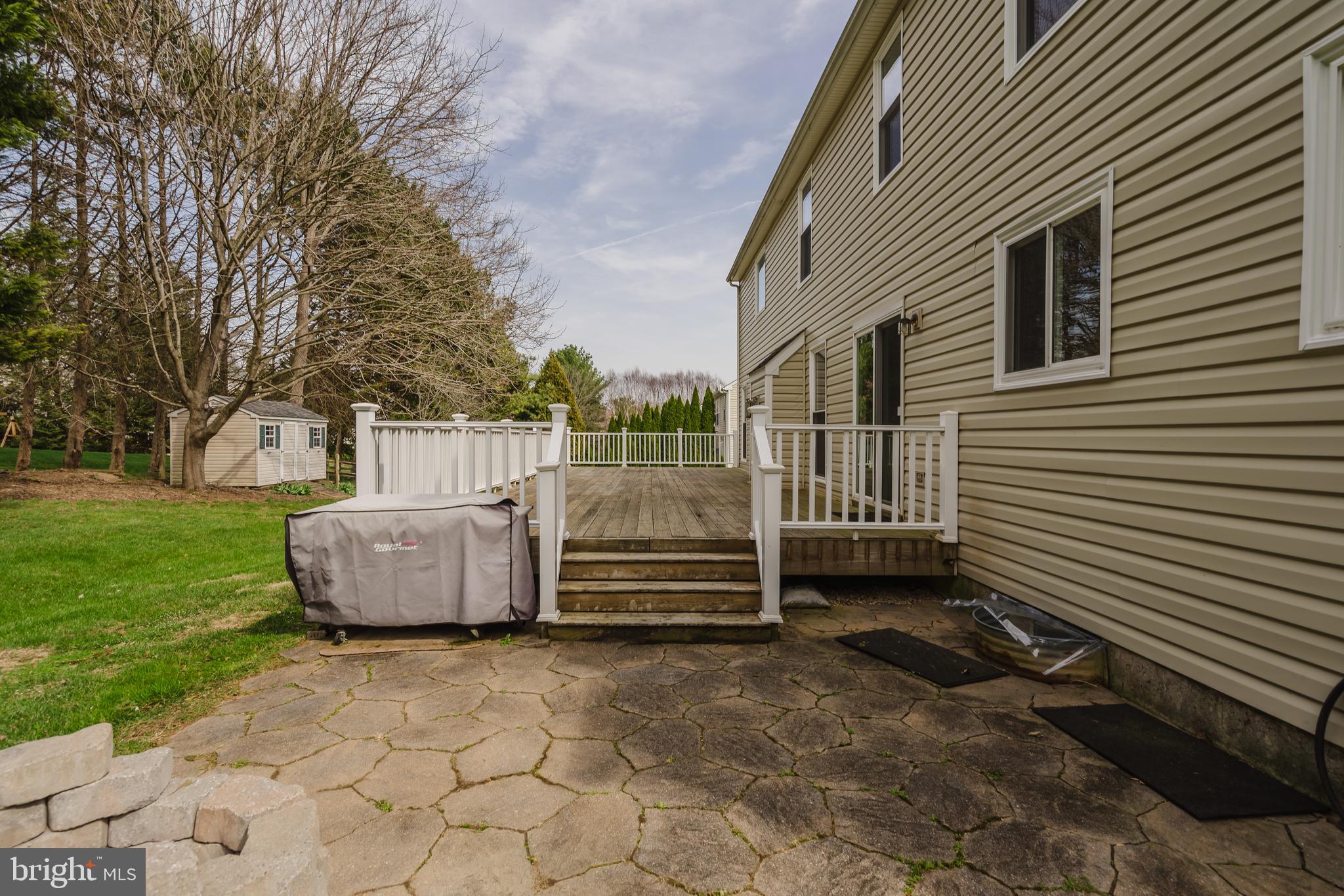 33 Hummingbird Lane Newark, DE 19711 - Photo 55 of 61 a view of a back yard of the house