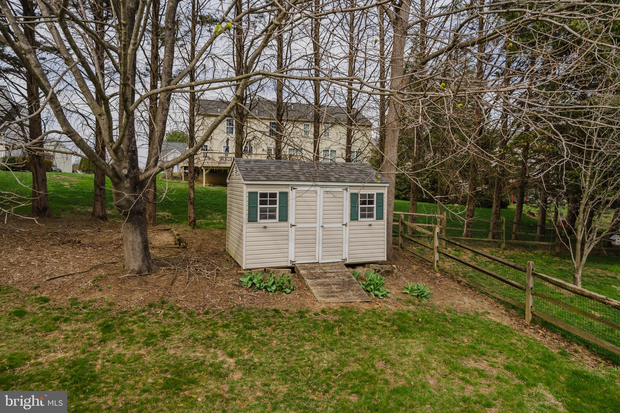 33 Hummingbird Lane Newark, DE 19711 - Photo 57 of 61 a front view of a house with garden