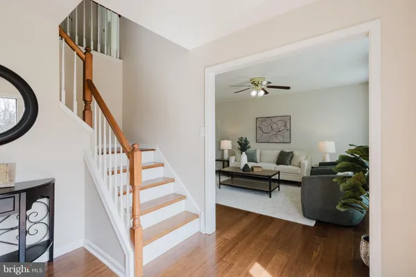 $695,000 | 33 Hummingbird Lane, Newark, DE 19711