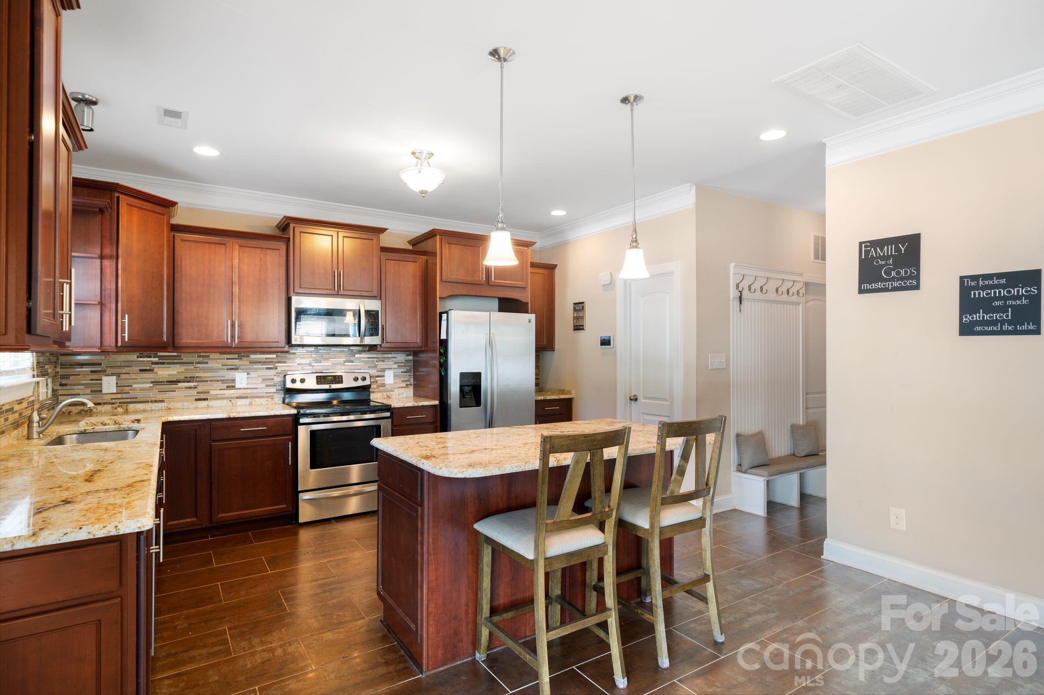 2506 Copperleaf Court High Point, NC 27265 - Photo 8 of 36