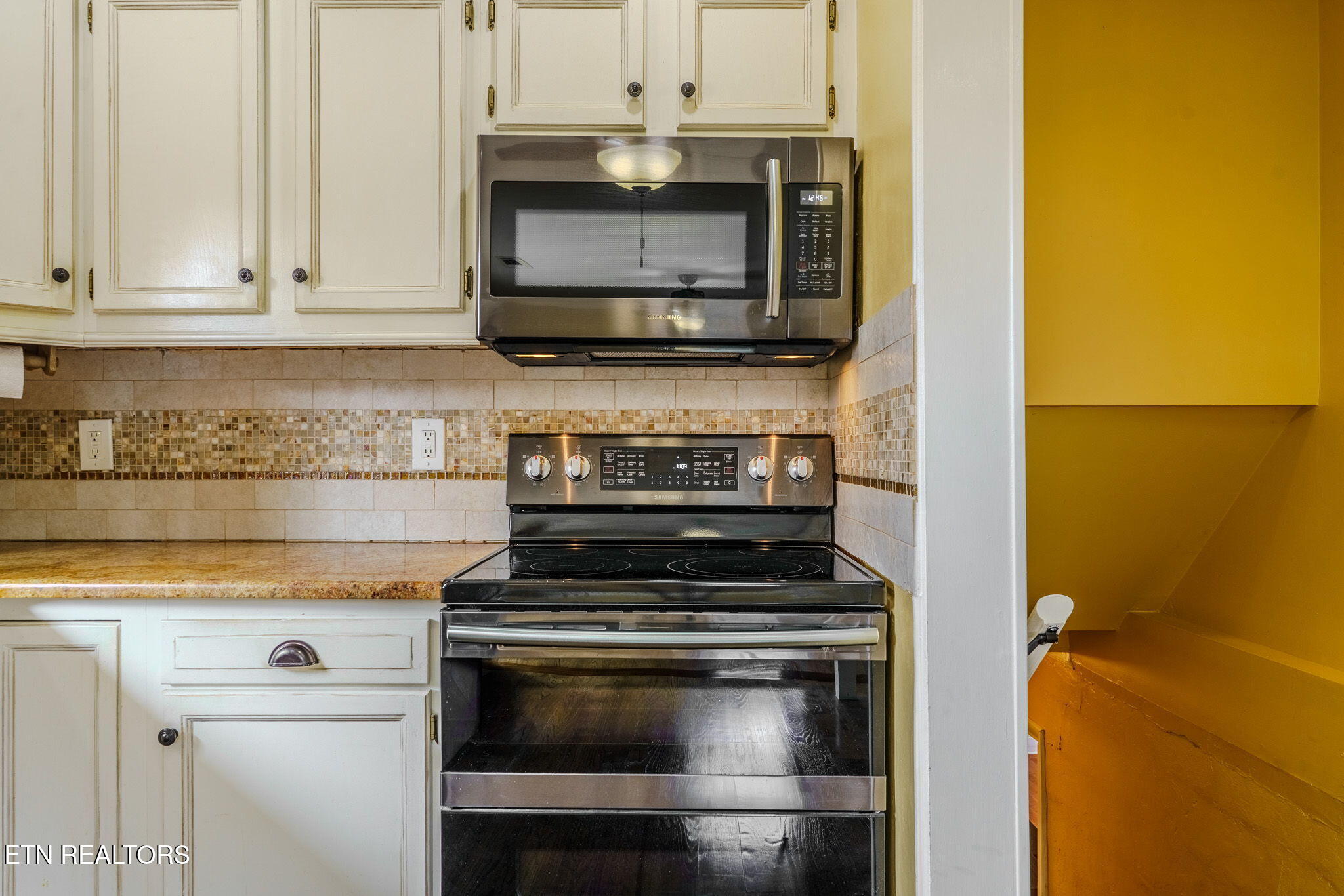 332 Crestview Road Knoxville, TN 37934 - Photo 24 of 38 33-web-or-mls-_DSC2463-HDR