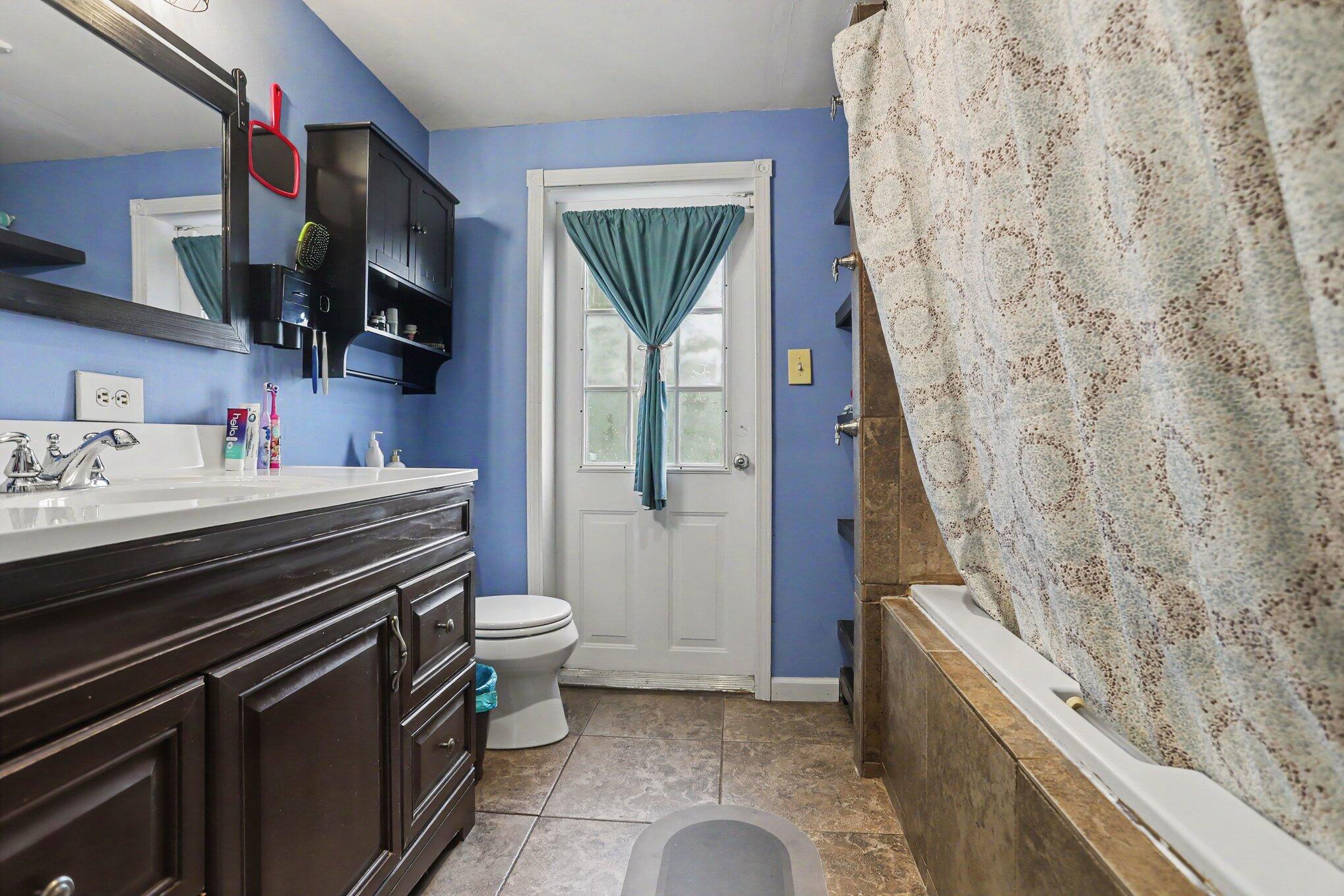 193 West Union City Road Union City, MI 49094 - Photo 10 of 17 012_file_7044