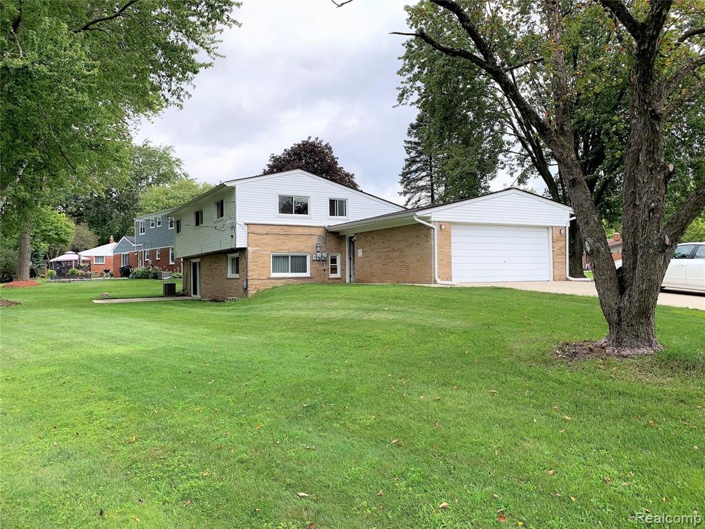 32386 Craftsbury Road Farmington Hills, MI 48334 - Photo 19 of 19