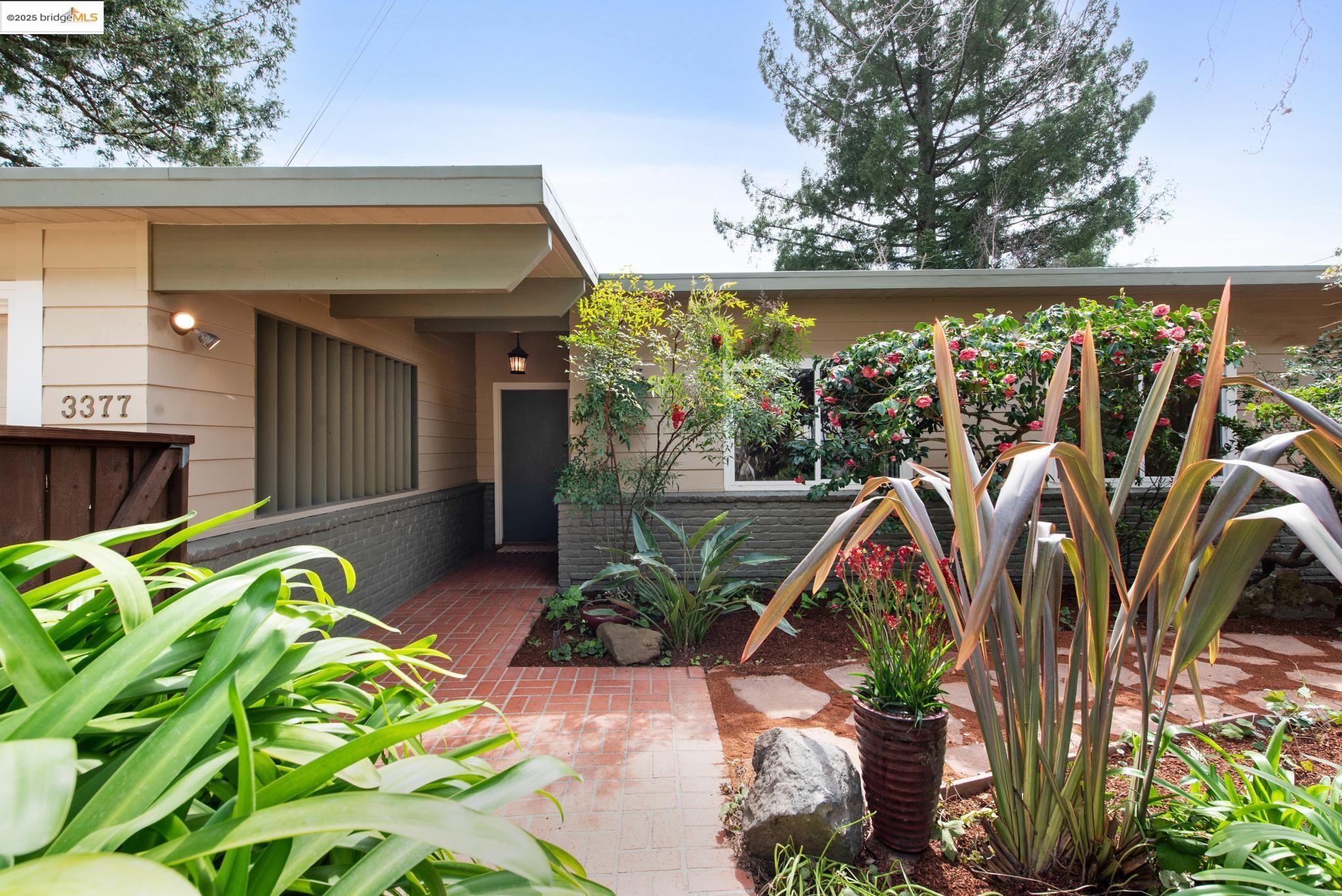 3377 Crane Way Oakland, CA 94602 - Photo 1 of 1