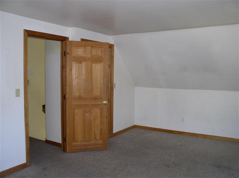 20 Jackbon Road Mashpee, MA 02649 - Photo 17 of 26 a view of an empty room