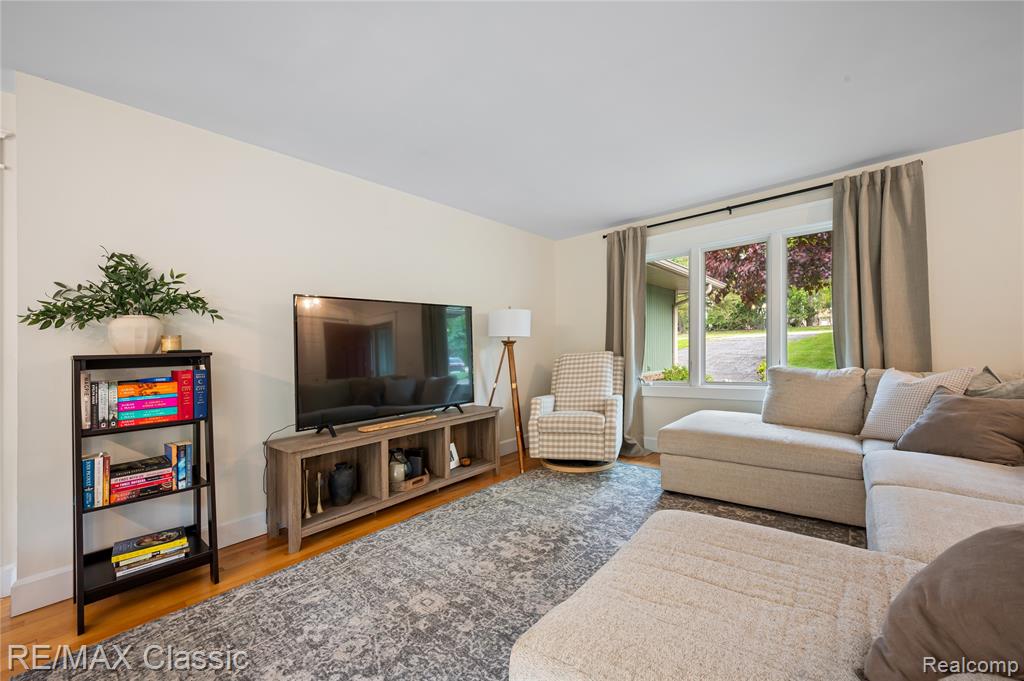 1467 West Avon Road Rochester Hills, MI 48309 - Photo 9 of 51