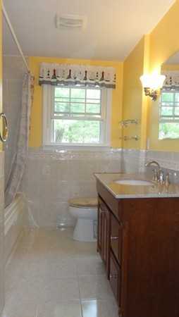 33 Chatham Road Billerica, MA 01821 - Photo 10 of 29