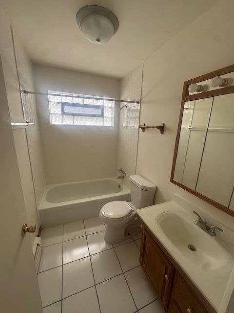 1101 Jefferson Avenue, Unit 6 Chesterton, IN 46304 - Photo 9 of 13 a bathroom with a sink a toilet and shower