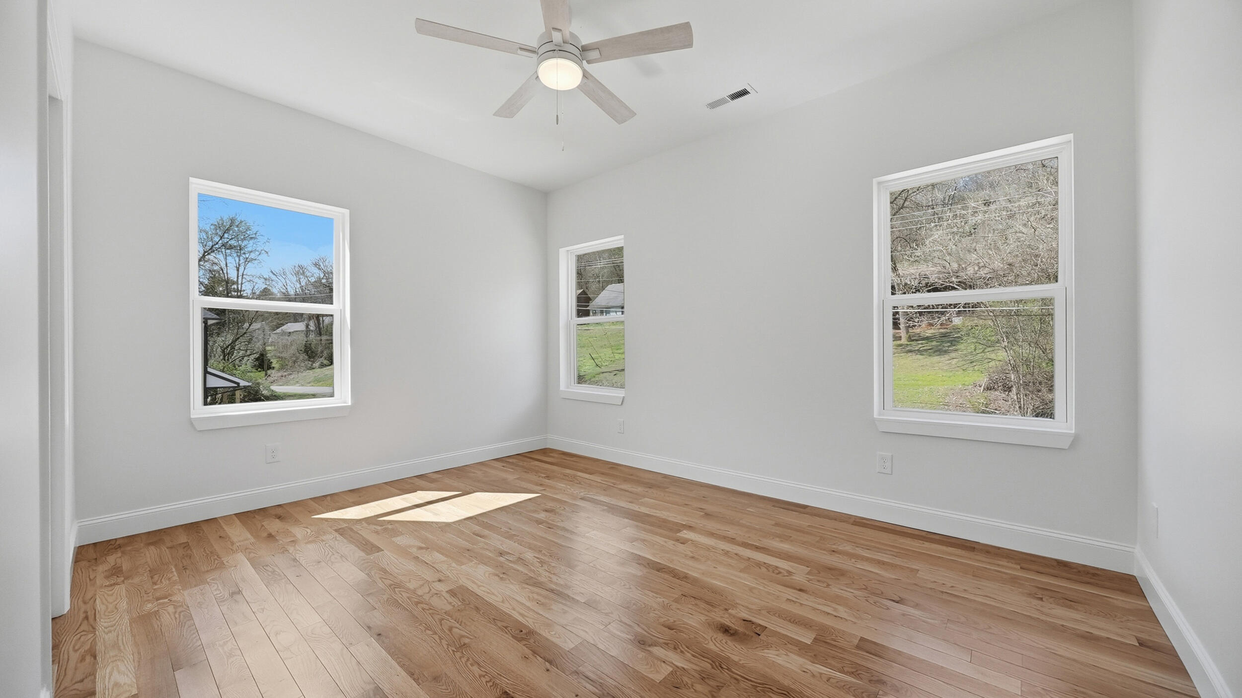 930 Lullwater Road Red Bank, TN 37405 - Photo 38 of 54 930 lullwater rd-40