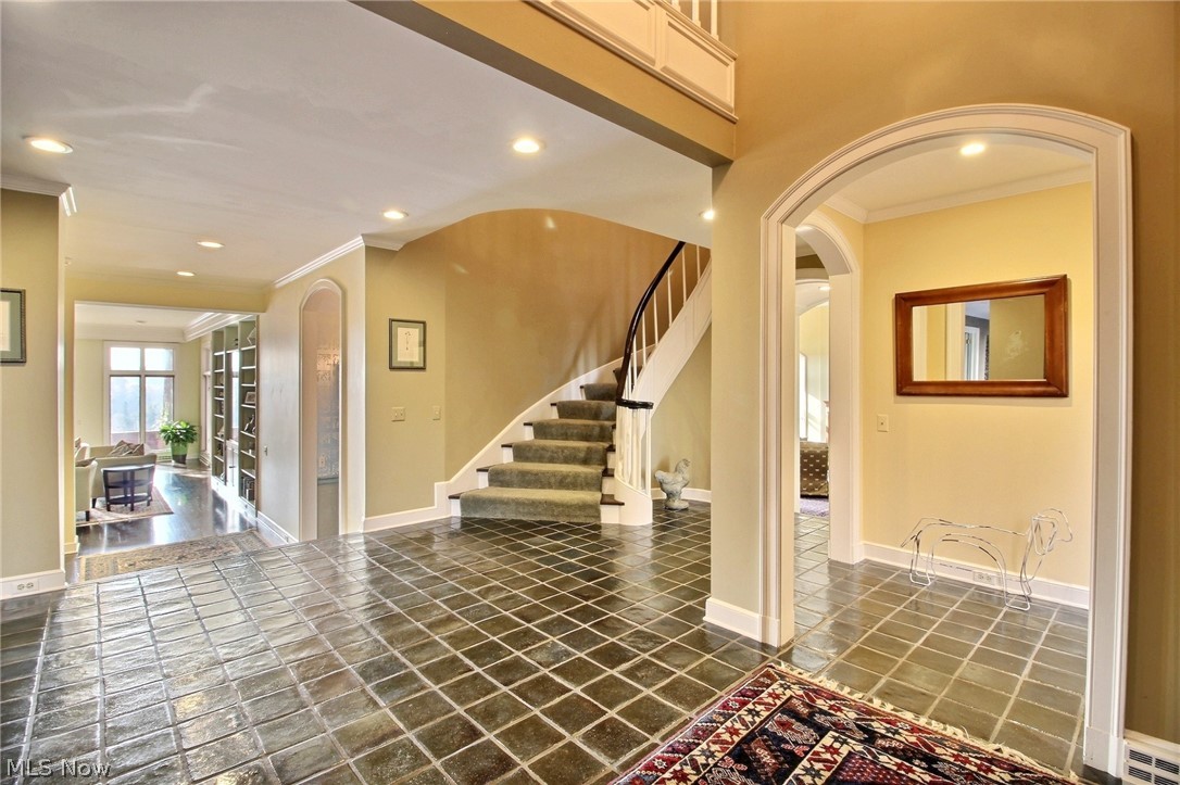 9400 Smith Road Willoughby, OH 44094 - Photo 6 of 34 Gallery Image 6