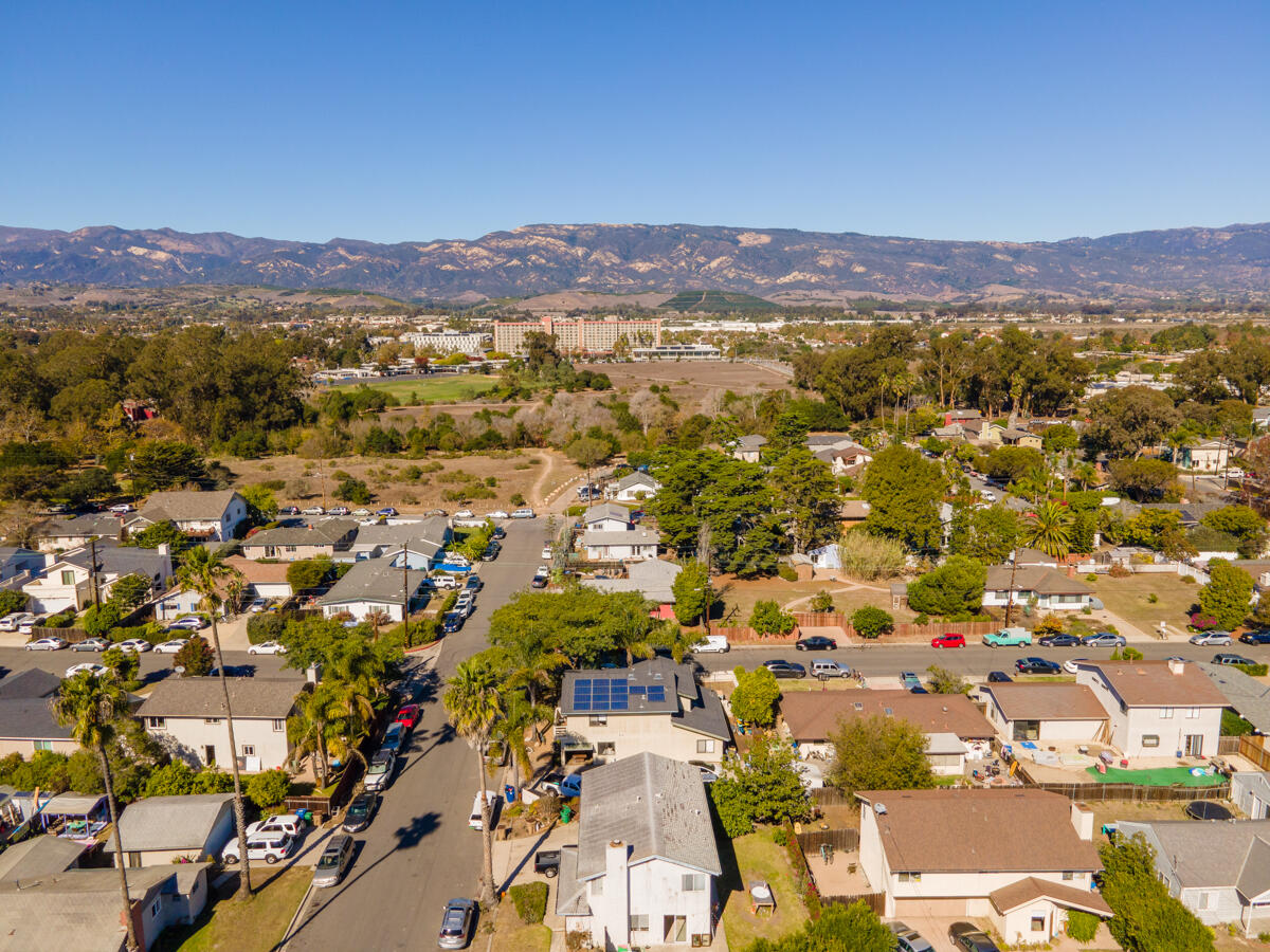 6845 Pasado Road Goleta, CA 93117 - Photo 10 of 16 a view of city and mountain