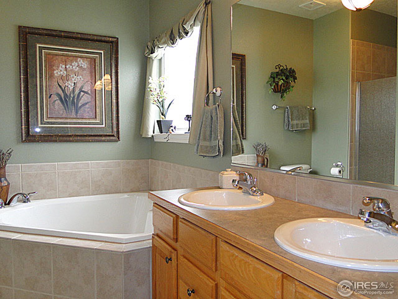 6727 31st St Road Greeley, CO 80634 - Photo 8 of 18 Master Bath