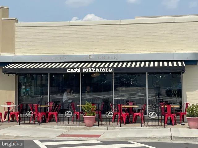 a view of street with large building