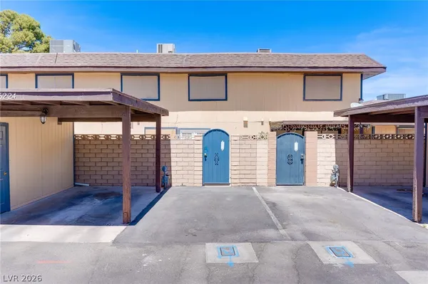 $1,945 | 6224 Meadow Vista Lane, Las Vegas, NV 89103
