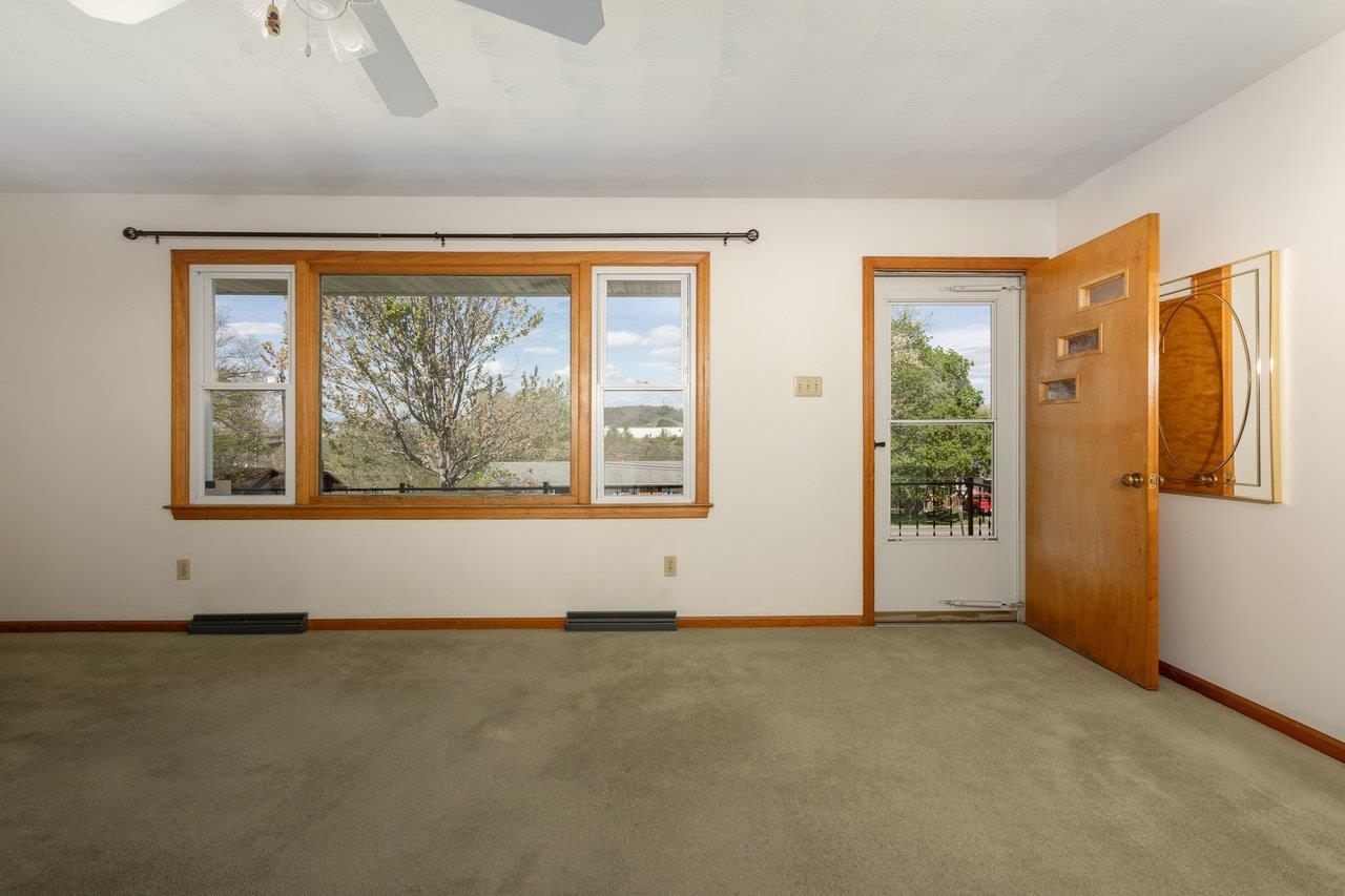 947 Greendale Road Harrisonburg, VA 22801 - Photo 3 of 54