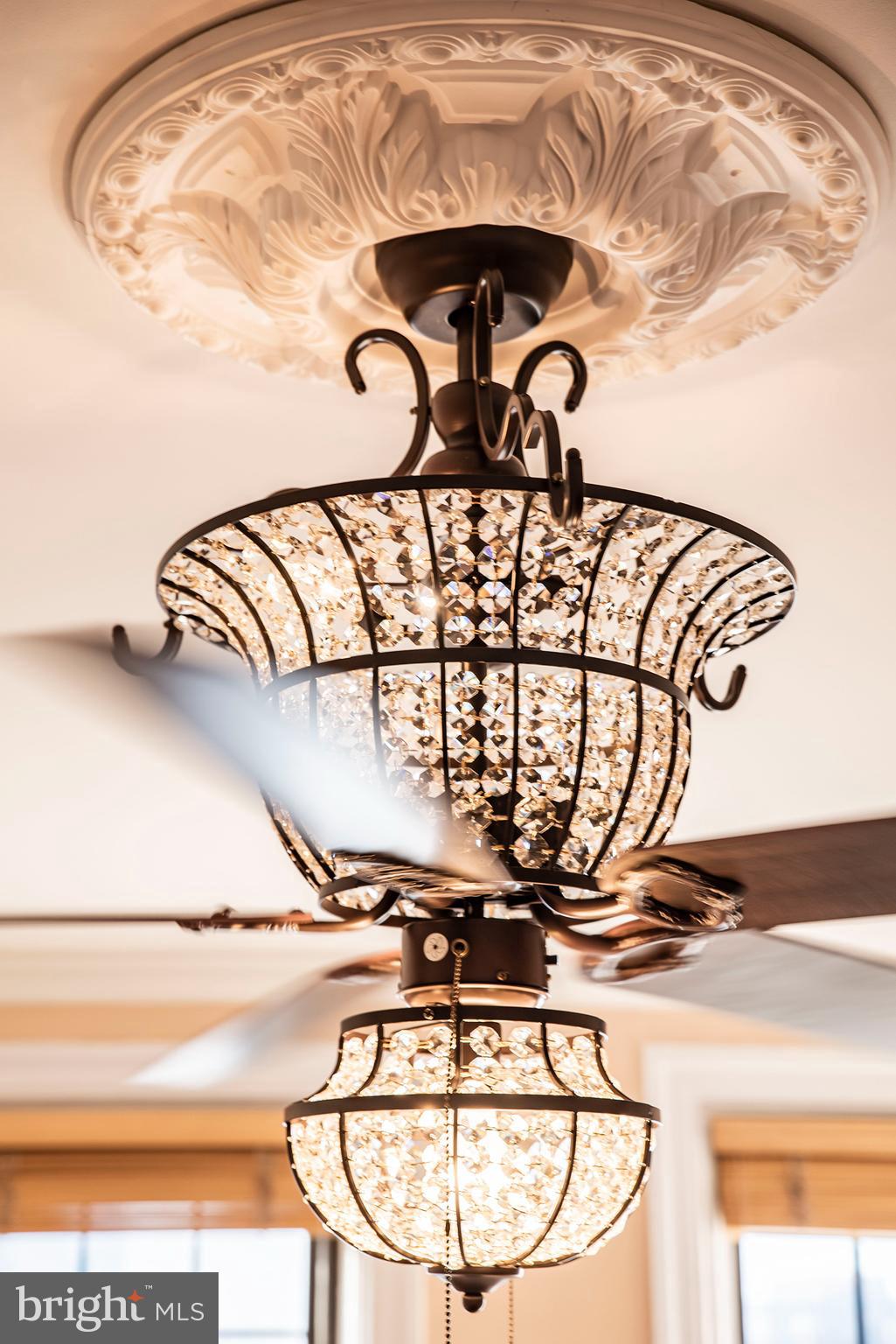 1 East Chase Street, Unit 804 Baltimore, MD 21202 - Photo 10 of 31 a picture of a table