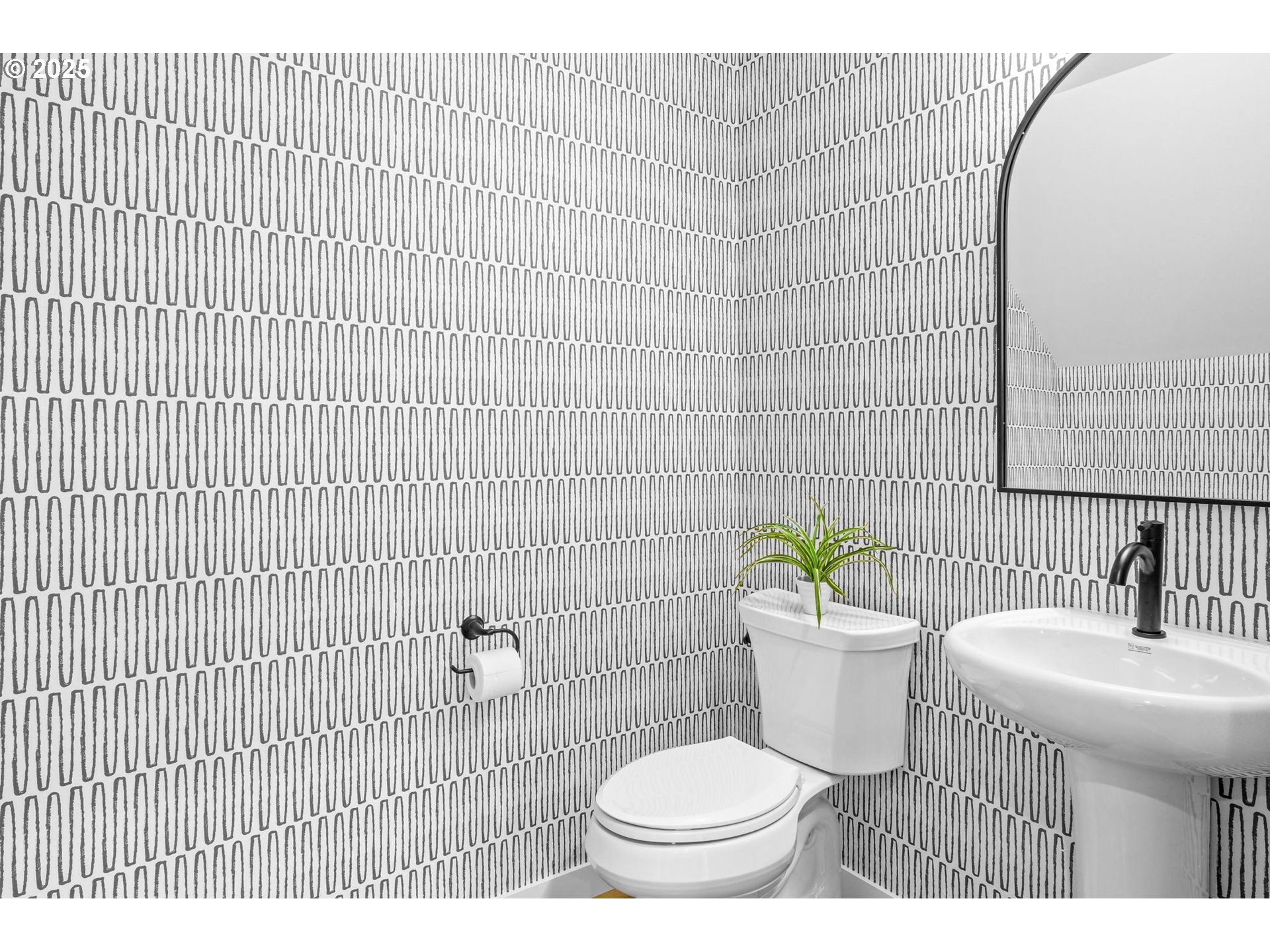 3528 Northeast 44th Avenue Portland, OR 97213 - Photo 17 of 33