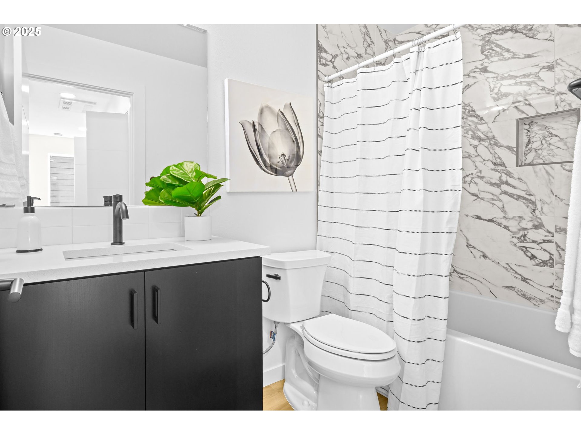 3528 Northeast 44th Avenue Portland, OR 97213 - Photo 26 of 33