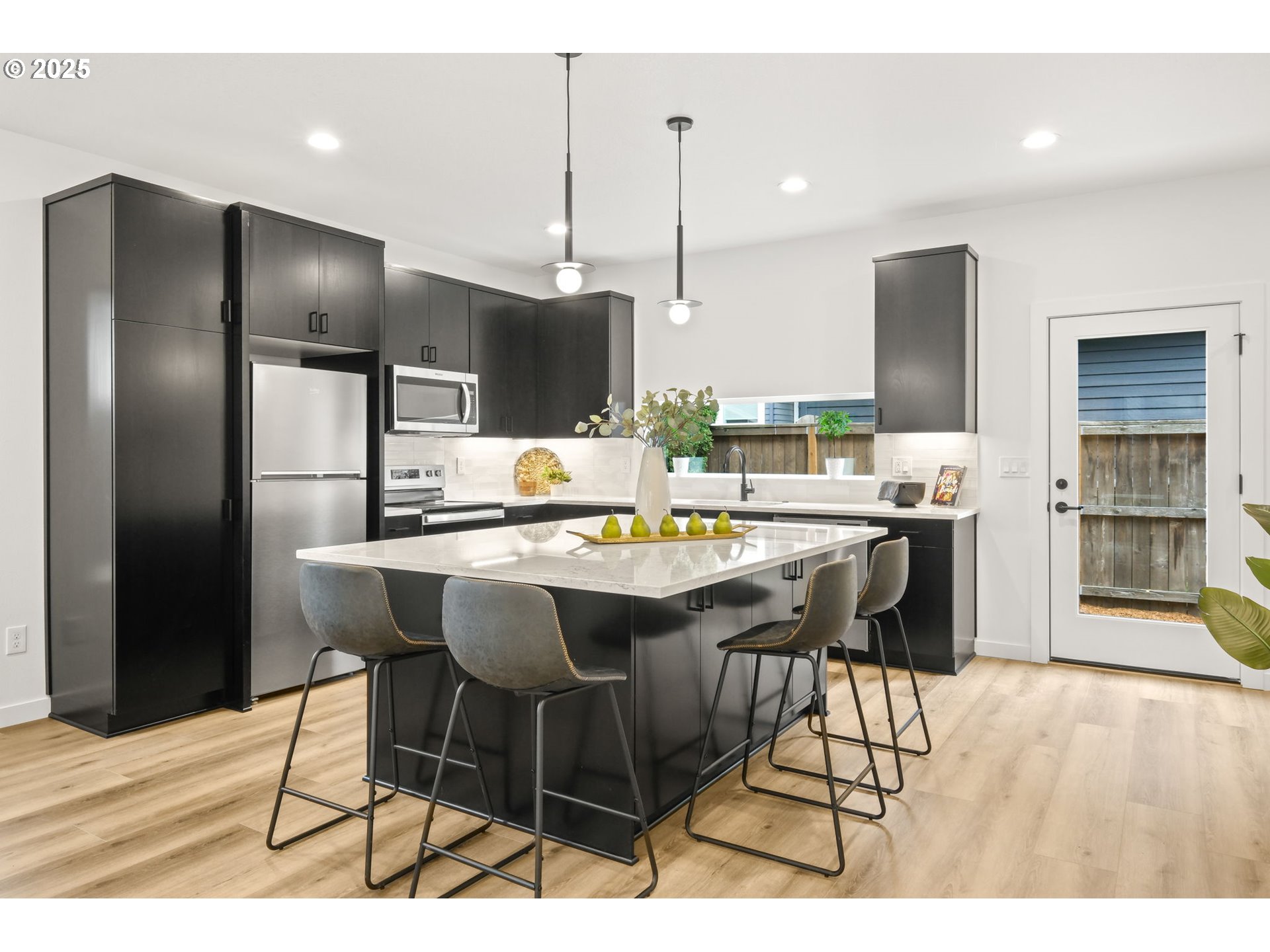 3528 Northeast 44th Avenue Portland, OR 97213 - Photo 8 of 33