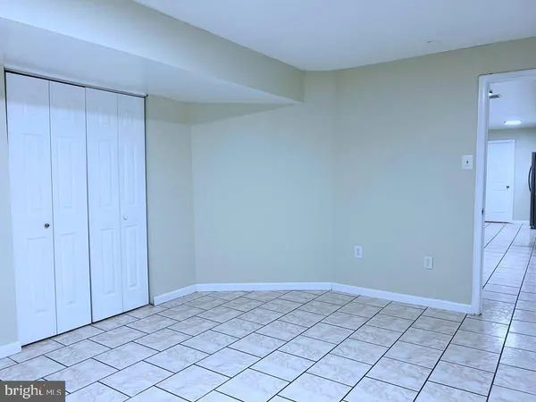 $2,300 | 8186 Paper Birch Drive, Lorton, VA 22079