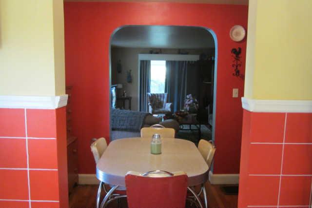 101 Eugene Road Columbia, TN 38401 - Photo 5 of 18 Doorways arched into eating area