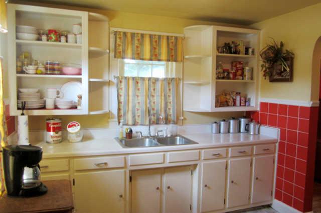 101 Eugene Road Columbia, TN 38401 - Photo 7 of 18 Kitchen doors taken off by seller, but are left in house for new buyer