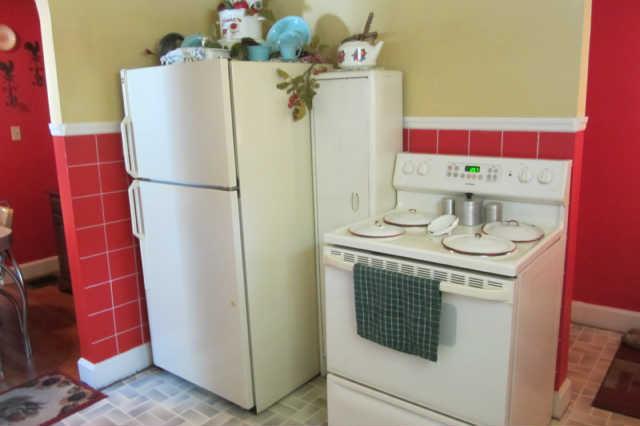 101 Eugene Road Columbia, TN 38401 - Photo 8 of 18 Stove will remain, but 2 refrigerators will not