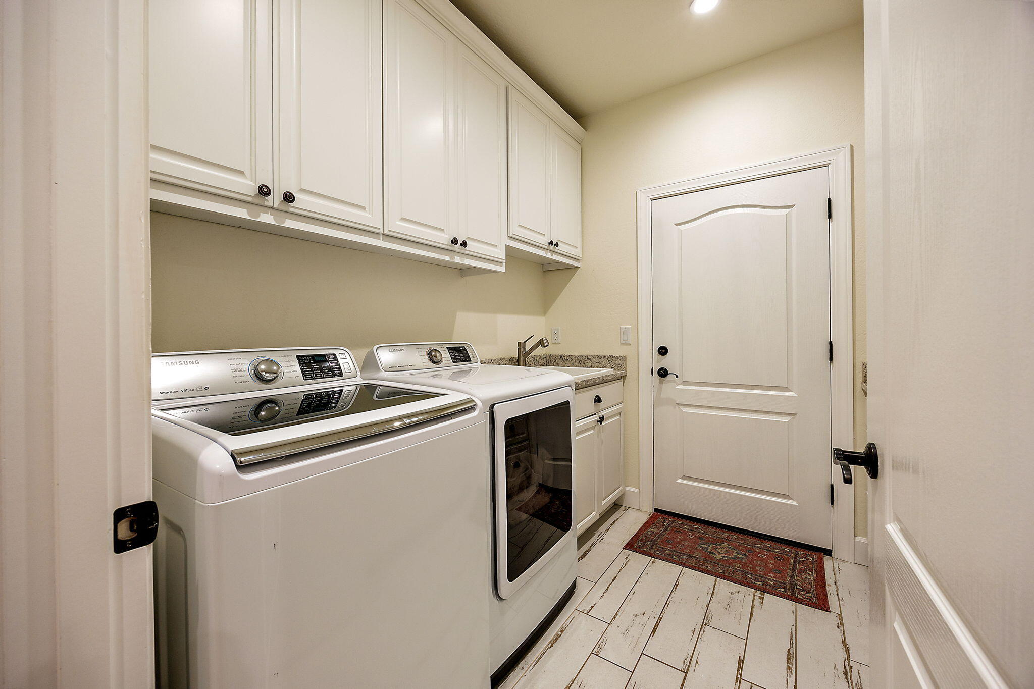 530 South Loop Road Jacksonville, OR 97530 - Photo 50 of 58 ApxSLR (56)
