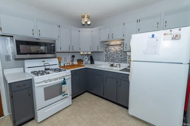 $223,900 | 2730 Lexington Boulevard, Mishawaka, IN 46544