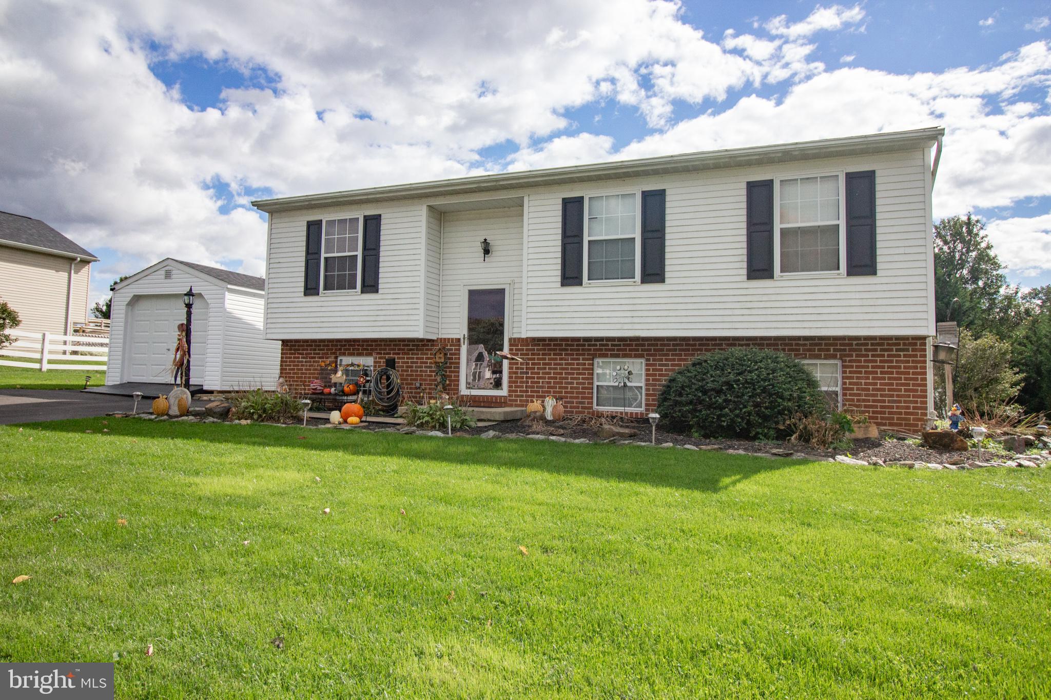 87 Cypress Point Road Felton, PA 17322 - Photo 3 of 44 Gallery Image 3