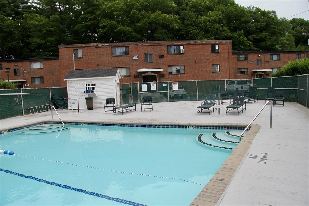 75 Nicholas Road, Unit G Framingham, MA 01701 - Photo 4 of 27