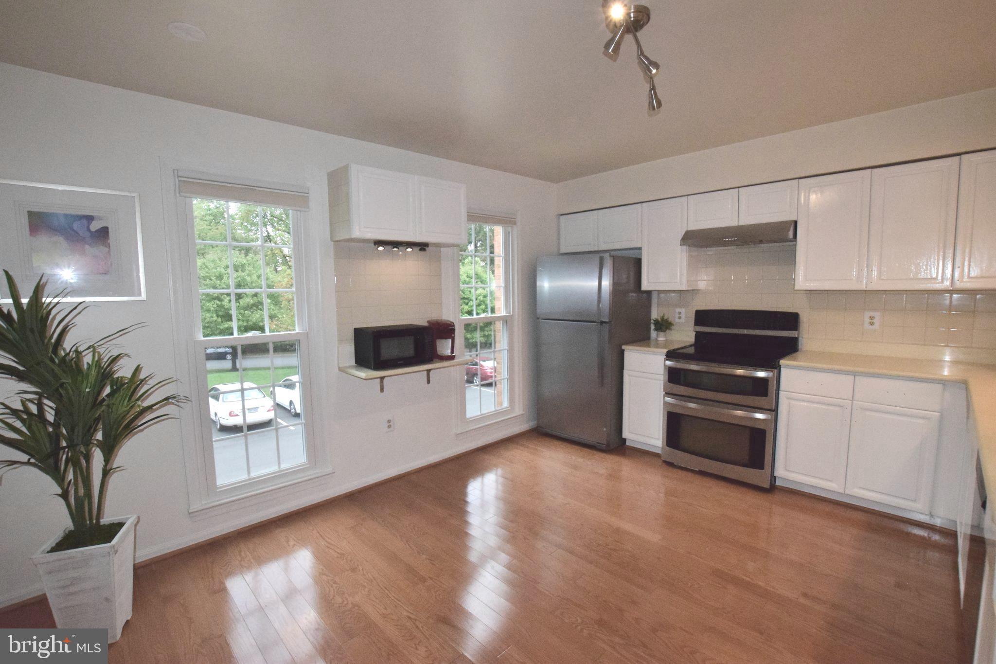 8581 Raglan Road Vienna, VA 22182 - Photo 1 of 30 Gallery Image 1