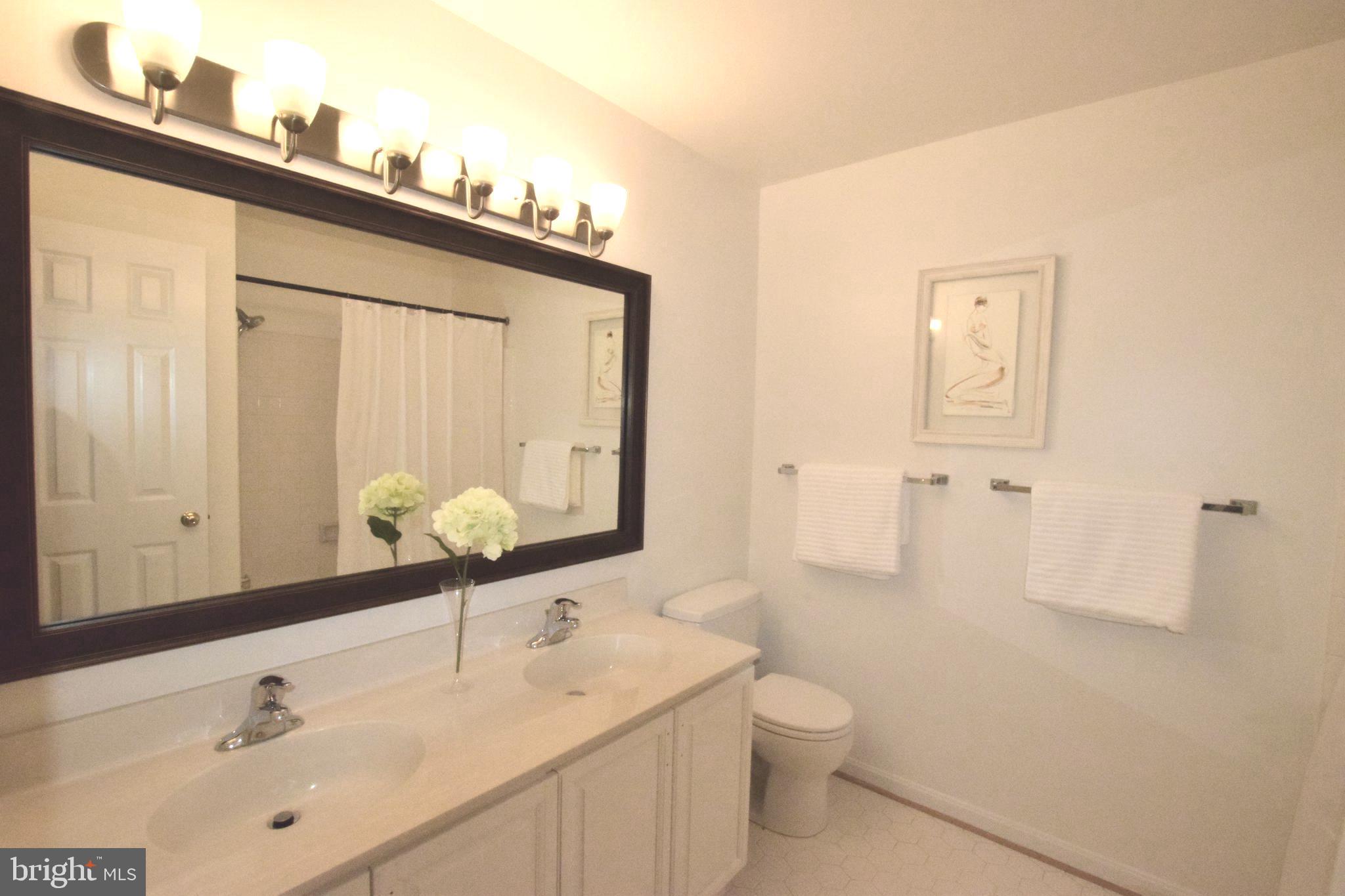 8581 Raglan Road Vienna, VA 22182 - Photo 15 of 30 Gallery Image 15