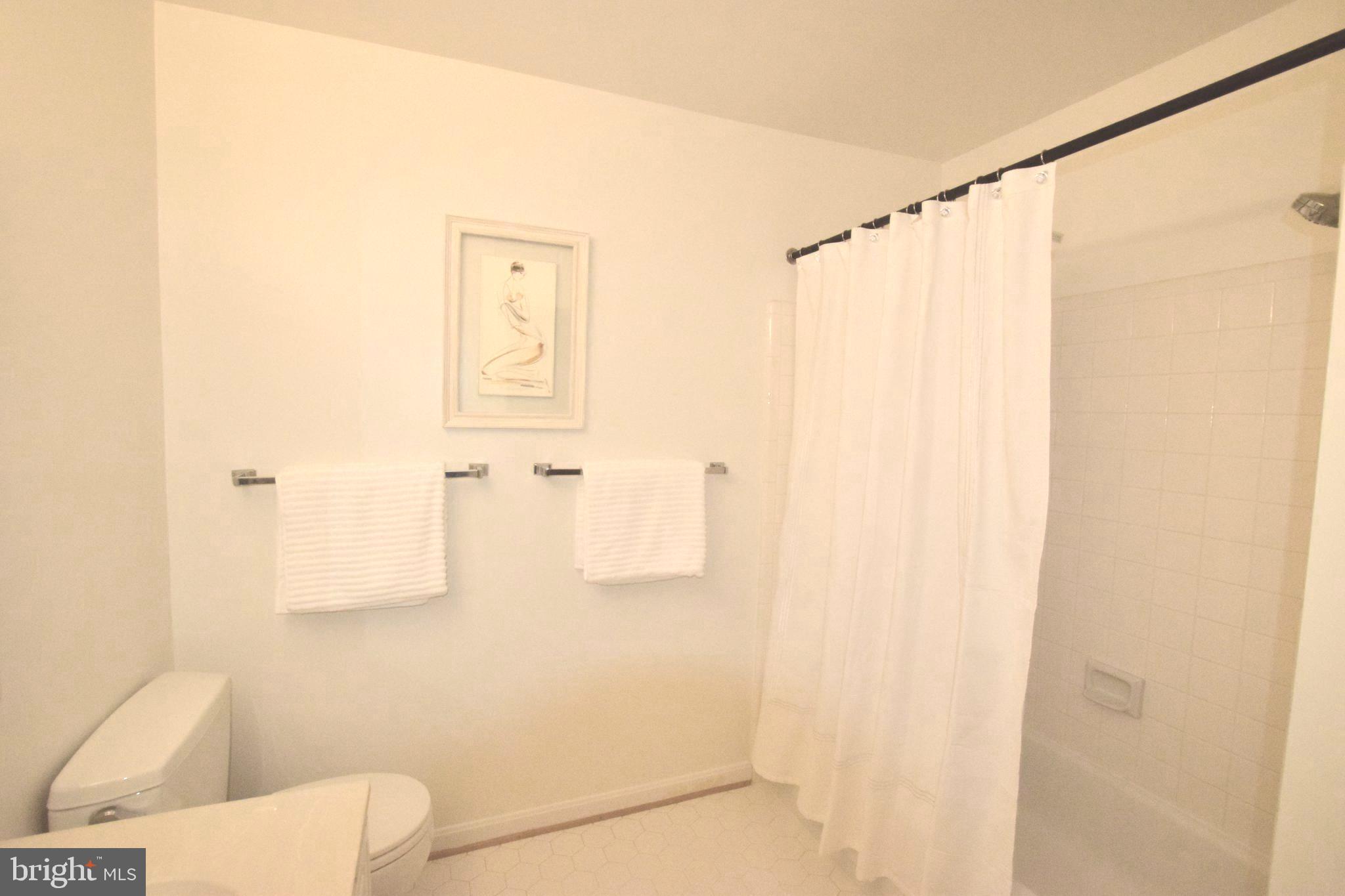 8581 Raglan Road Vienna, VA 22182 - Photo 16 of 30 Gallery Image 16
