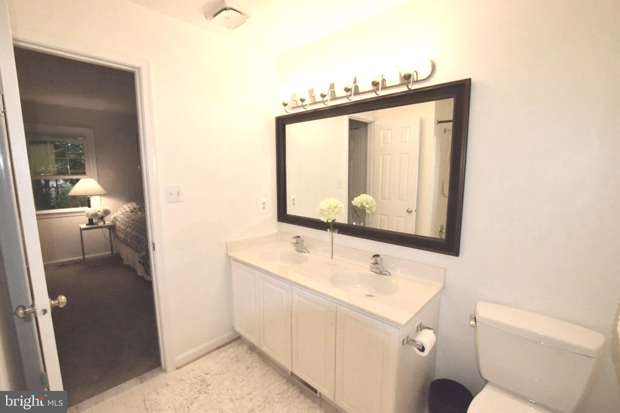 8581 Raglan Road Vienna, VA 22182 - Photo 17 of 30 Gallery Image 17
