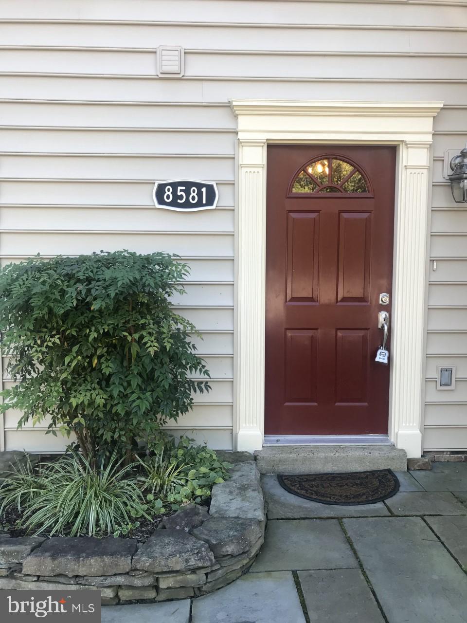 8581 Raglan Road Vienna, VA 22182 - Photo 3 of 30 Gallery Image 3