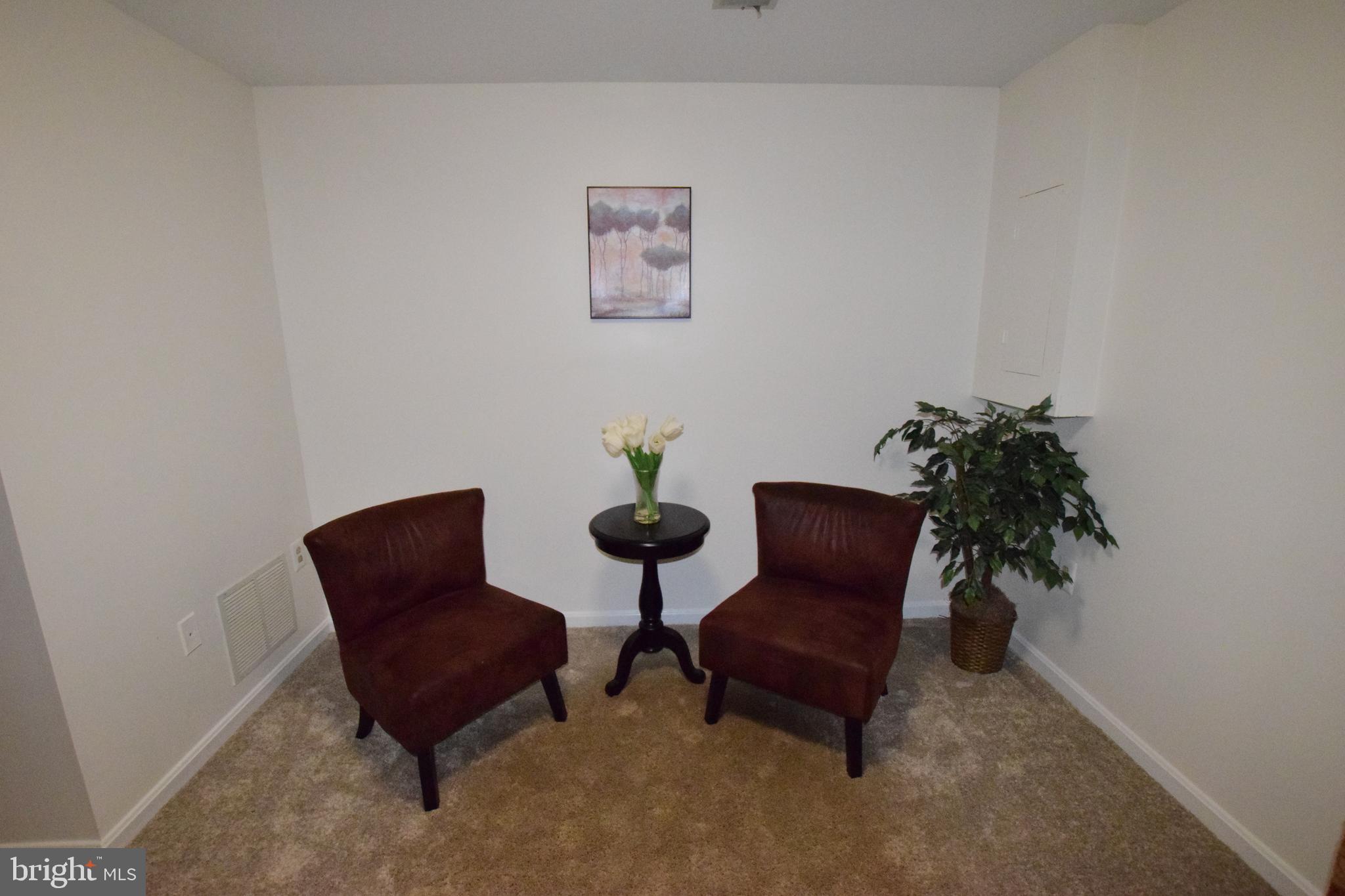 8581 Raglan Road Vienna, VA 22182 - Photo 26 of 30 Gallery Image 26